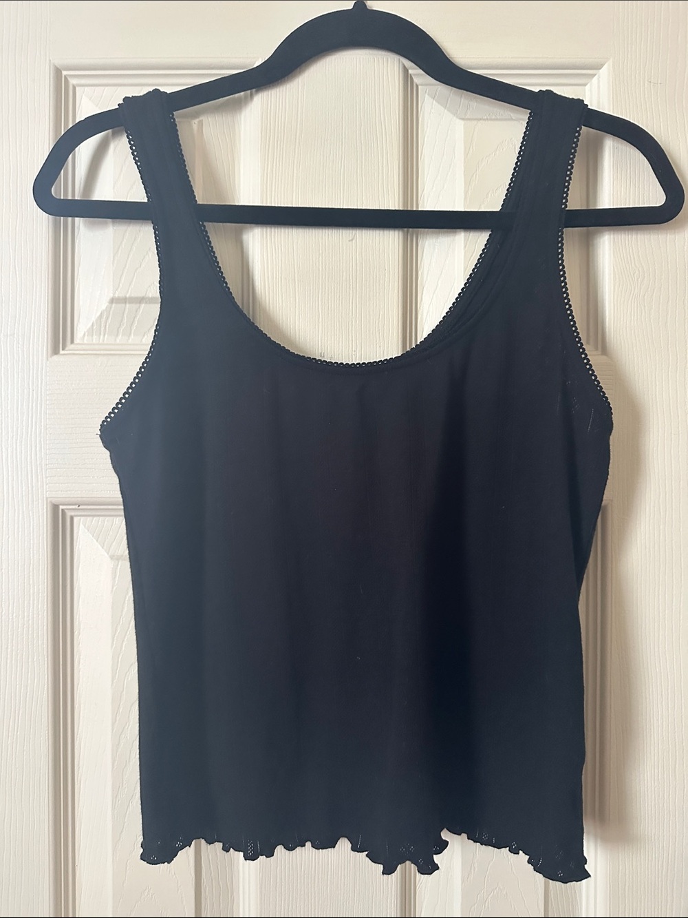 American Eagle Outfitters Black Scoop Neck Tank